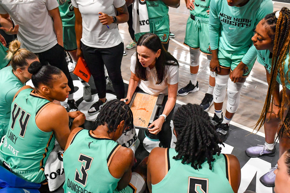 Sandy Brondello and the New York Liberty 