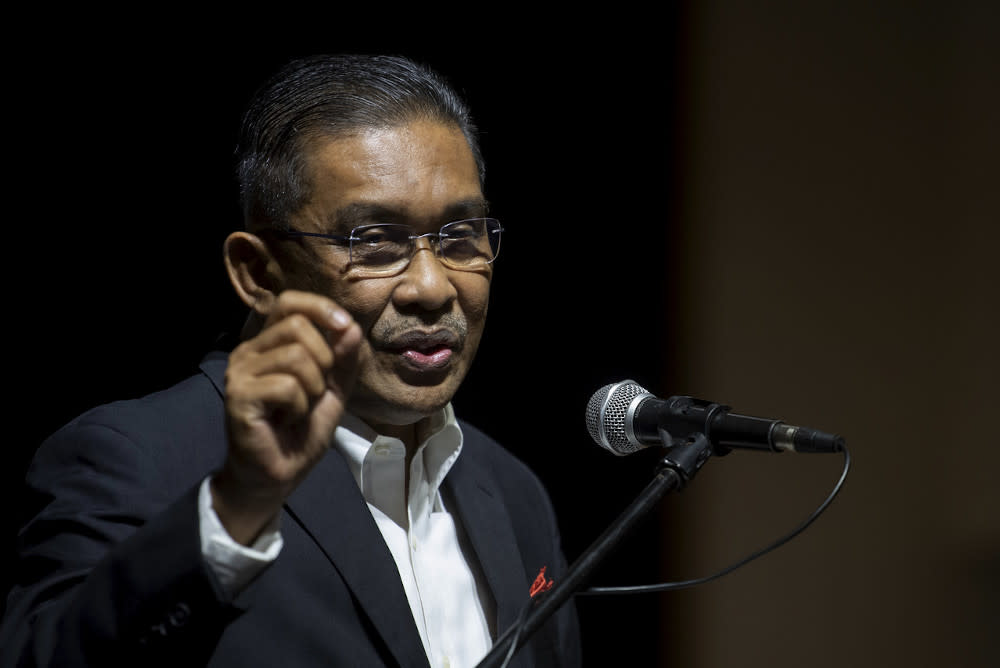 The Kota Baru MP from PAS noted that Penang is the only state government to have an anti-hopping law and should test it in court to show how it could be implemented at the federal level. — Bernama pic