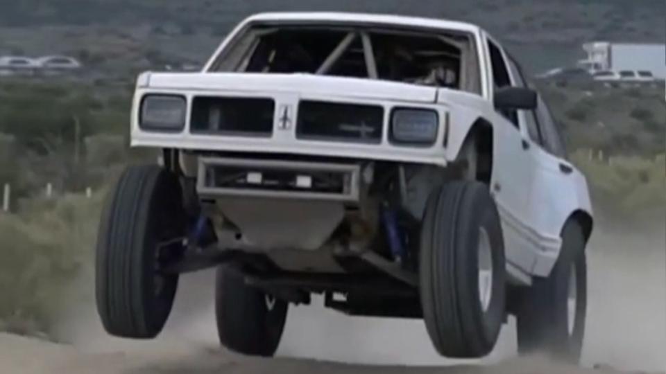 1992 Oldsmobile Bravada Desert Runner Is One Sick S-10 photo