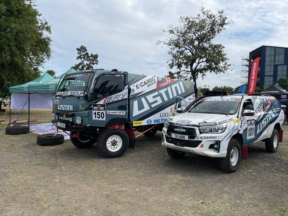 這次USTINI iTaiwan Rally Team 兩輛比賽車