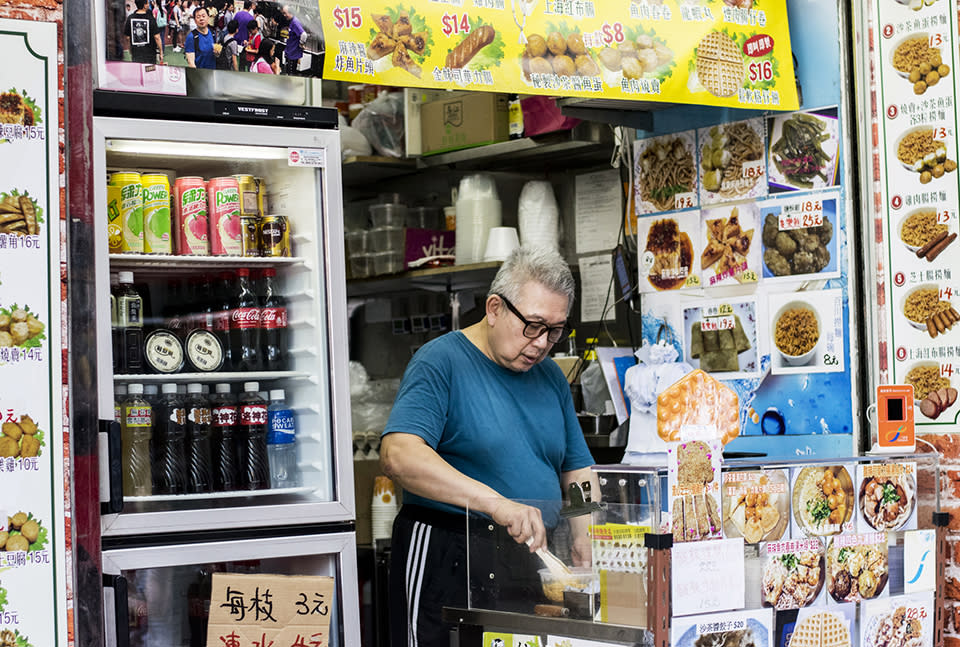 土瓜灣美食︱銅鑼灣11年小店 土瓜灣重開！白頭叔叔小食店  街坊最愛沙茶醬撈麵+$15麻辣炸魚片頭