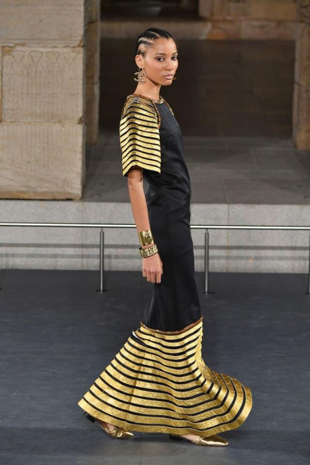 Chanel's Egyptian-themed catwalk loops The Met's Temple of Dendur