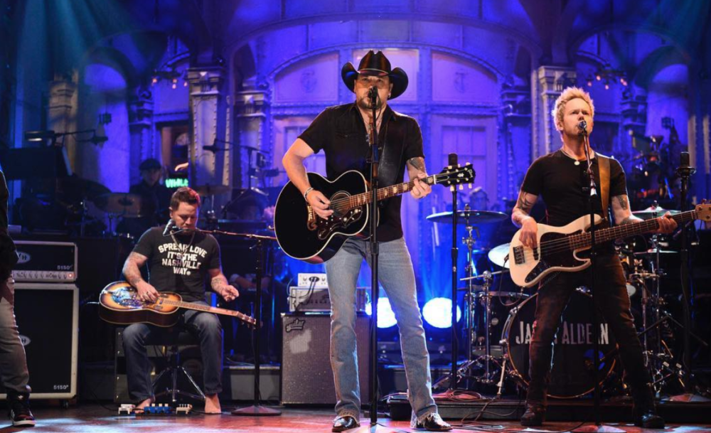 Jason Aldean paid tribute to the Las Vegas victims on “Saturday Night Live” with a Tom Petty cover