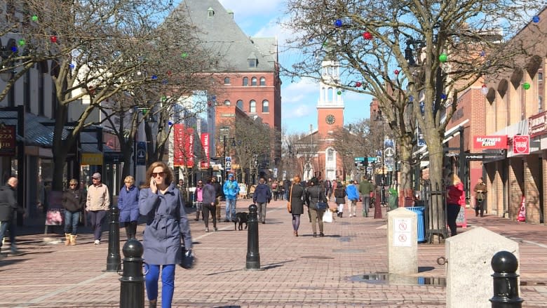 Vermont businesses watch anxiously as Canadians turned away at U.S. border