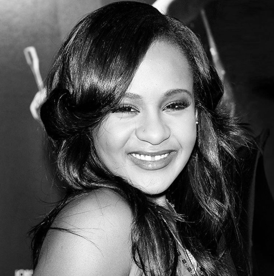 Am Dienstag (26. Juli) jährte sich der Todestag von Bobbi Kristina Brown. Das einzige Kind von Whitney Houston (†48) und Bobby Brown (47) starb im Alter von nur 22 Jahren nachdem sie von ihrem damaligen Freund Nick Gordon bewusstlos in ihrer Badewanne gefunden worden war. (Bild: Instagram/people)