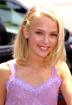 AnnaSophia Robb at the LA premiere of Warner Bros. Pictures' Charlie and the Chocolate Factory