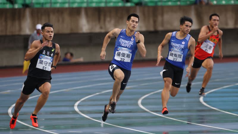 ▲模擬東京奧運對抗賽，「最速男」楊俊瀚(中)。（圖／國訓中心提供）