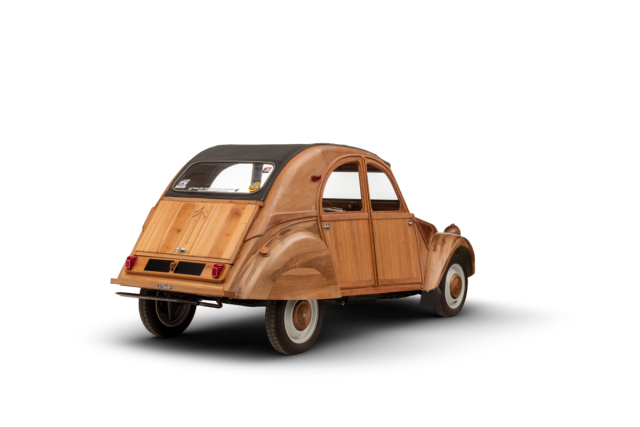 Une Citroën 2CV en bois vendue à un prix AHURISSANT !