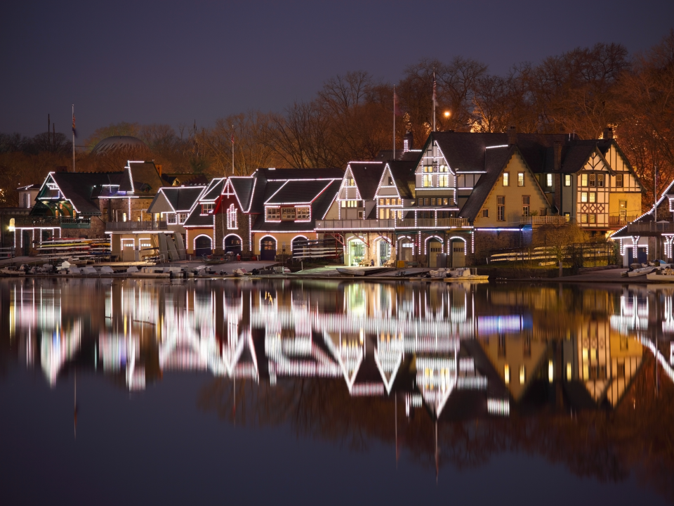 boat row philadelphia christmas