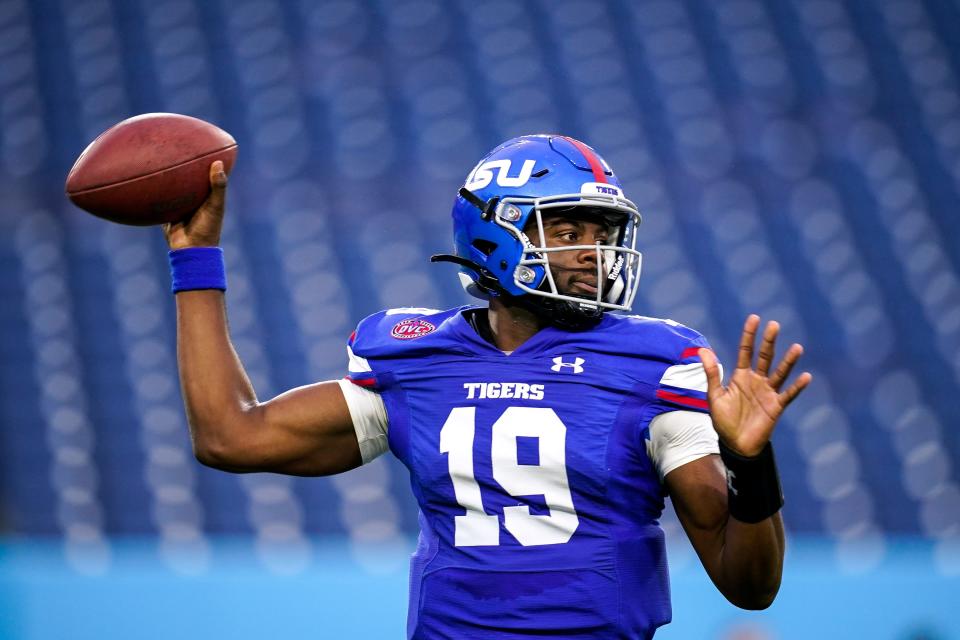 Tennessee State quarterback Geremy Hickbottom (19) throws against Murray State during the first quarter of the homecoming game at Nissan Stadium in Nashville, Tenn., Saturday, Oct. 30, 2021.
