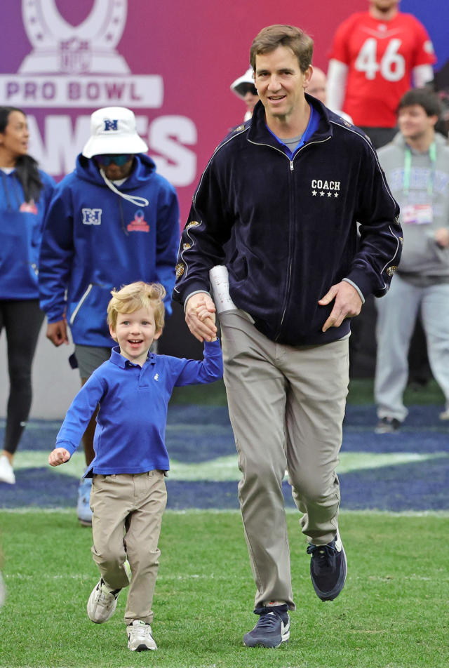 Eli Manning Wife: Who is Abby McGrew? + Their Four Kids