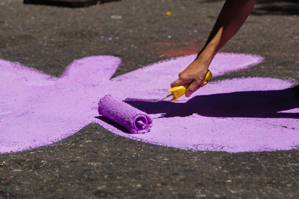 Die Farbe Lila steht auch symbolisch für Menschen mit Epilepsie. (Symbolbild: Getty Images)