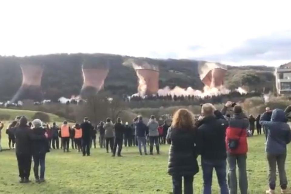 Watch the dramatic demolition of the iconic Ironbridge Cooling Towers: Lois Harding/Twitter