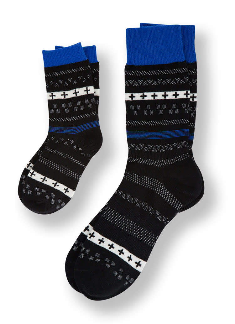 Co-designed by Jessica Alba, Cash Warren’s socks are a perfect pair for dads and their kids. Pair of Thieves Hey Babe, Dad + Kid Socks Set ($16)