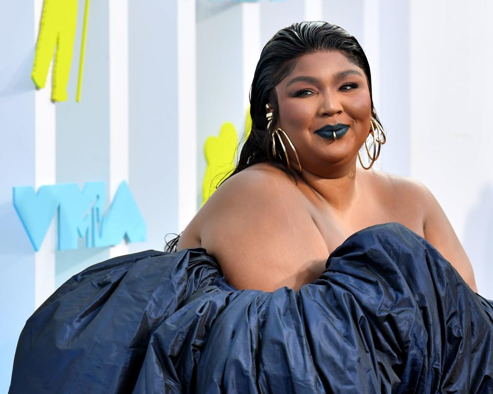 Lizzo’s Former Dancers Claim They Were Weight-Shamed and Pressured at Strip Club: Inside Lawsuit