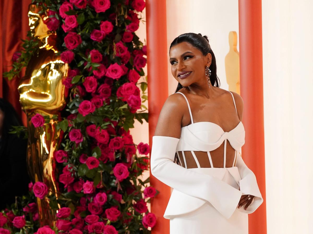 Mindy Kaling sparks jokes she's on buzzy drug Ozempic at the Oscars