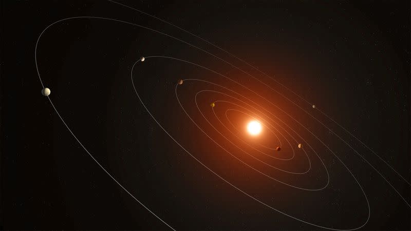 Concepto artístico de Kepler-385, un sistema de siete planetas descubiertos por el telescopio espacial Kepler de la NASA