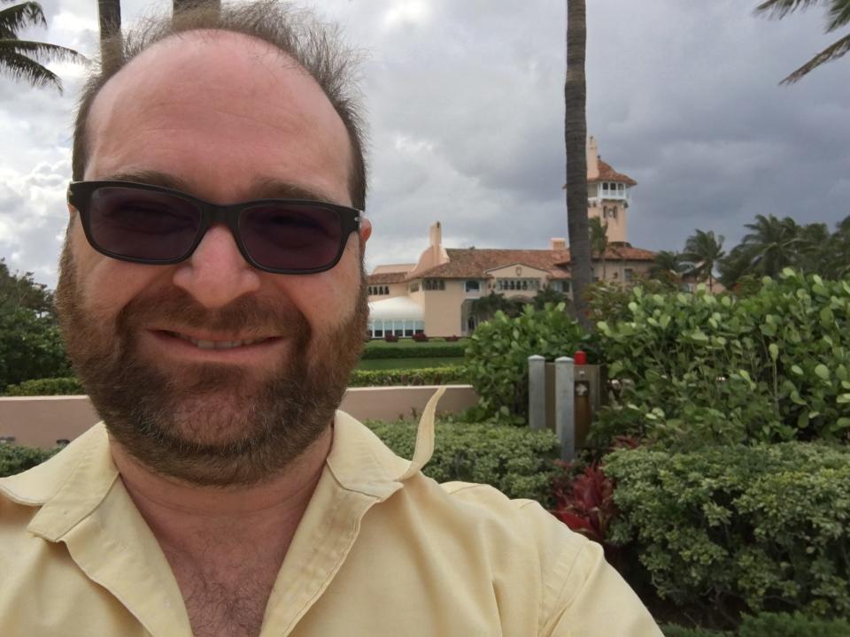 Darren Samuelsohn, a Politico reporter at the time, poses for a selfie outside Mar-a-Lago in March 2017.