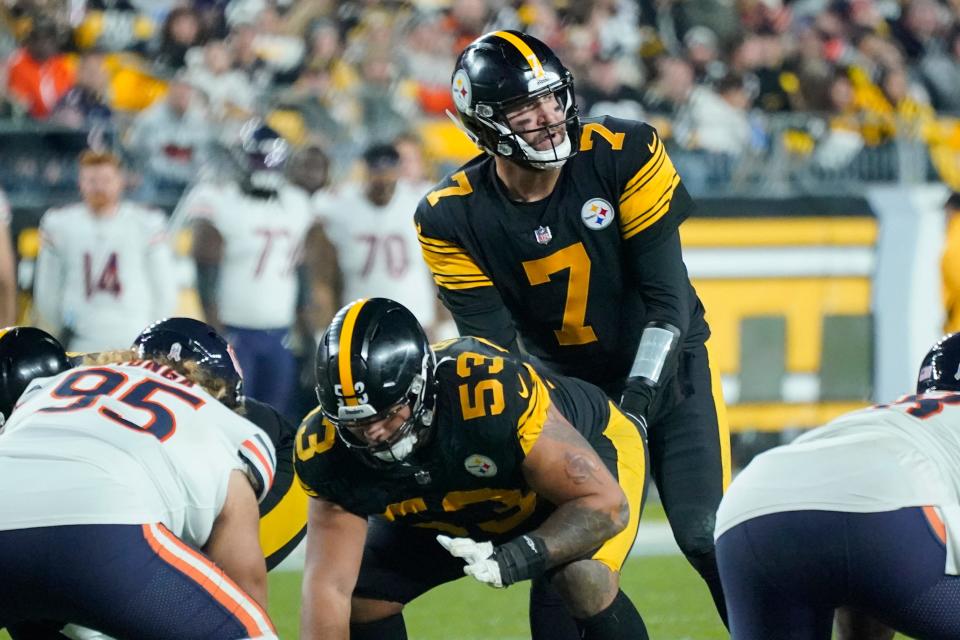 Pittsburgh Steelers quarterback Ben Roethlisberger (7) calls signals from behind center Kendrick Green during an NFL football game against the Chicago Bears on Monday, Nov. 8, 2021, in Pittsburgh.