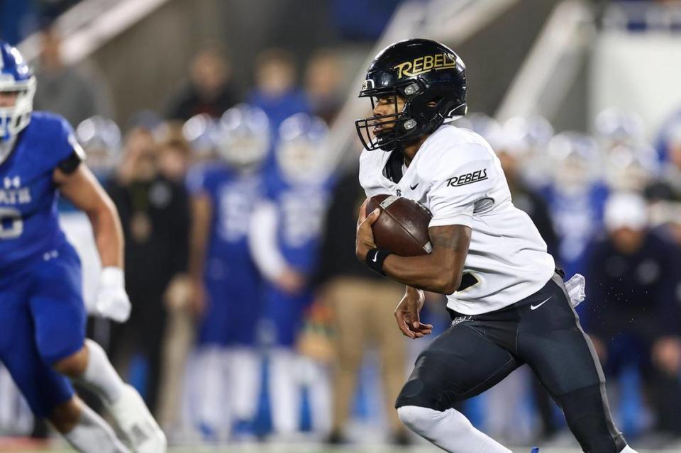 Boyle County’s Sage Dawson runs the ball against Covington Catholic during the Class 4A state finals.