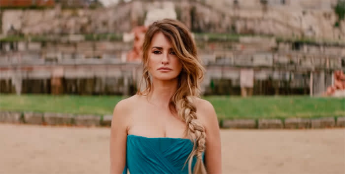 Penélope Cruz en el videoclip de Residente