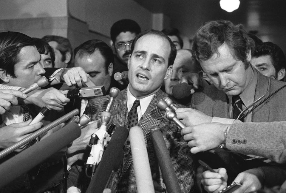 FILE - Charles Manson trial chief prosecutor Vincent Bugliosi talks with reporters outside a Los Angeles courtroom on Jan. 26, 1971. Leslie Van Houten, one of Manson's followers, was released from prison on parole on Tuesday, July 11, 2023. (AP Photo/File)