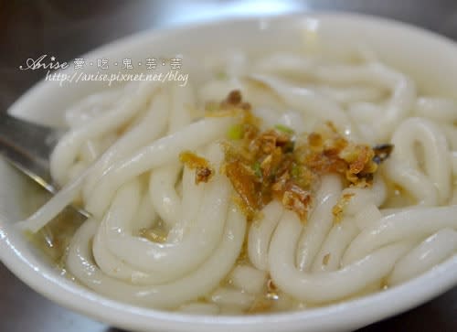 基隆夜市美食~天一香、米粉湯、碳烤蚵仔煎、排骨湯、泡泡冰、全家福酒釀湯圓、大世界傳統烤肉