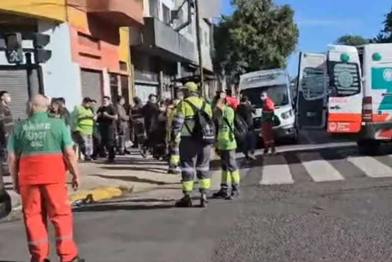 Explotó un tanque de amoníaco en Barracas, hay fuga de gases tóxicos, se evacuaron cuatro manzanas