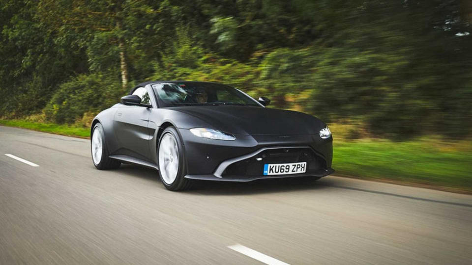 炒熱度！ASTON MARTIN讓Vantage Roadster樣貌提前曝光