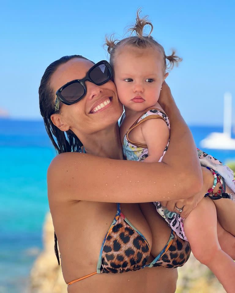 Pampita y Ana disfrutan de sus vacaciones en Ibiza (Foto: Instagram @anagarciamoritan)