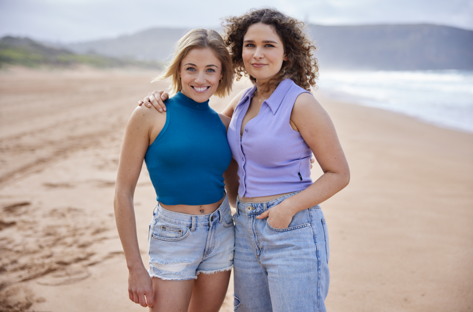 jessica redmayne and ally harris as harper and dana in home and away