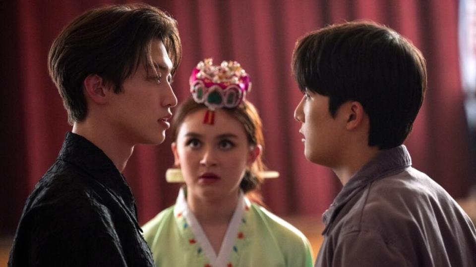Sang Heon Lee, Anna Cathcart and Minyeong Choi in “XO, Kitty” (Netflix)