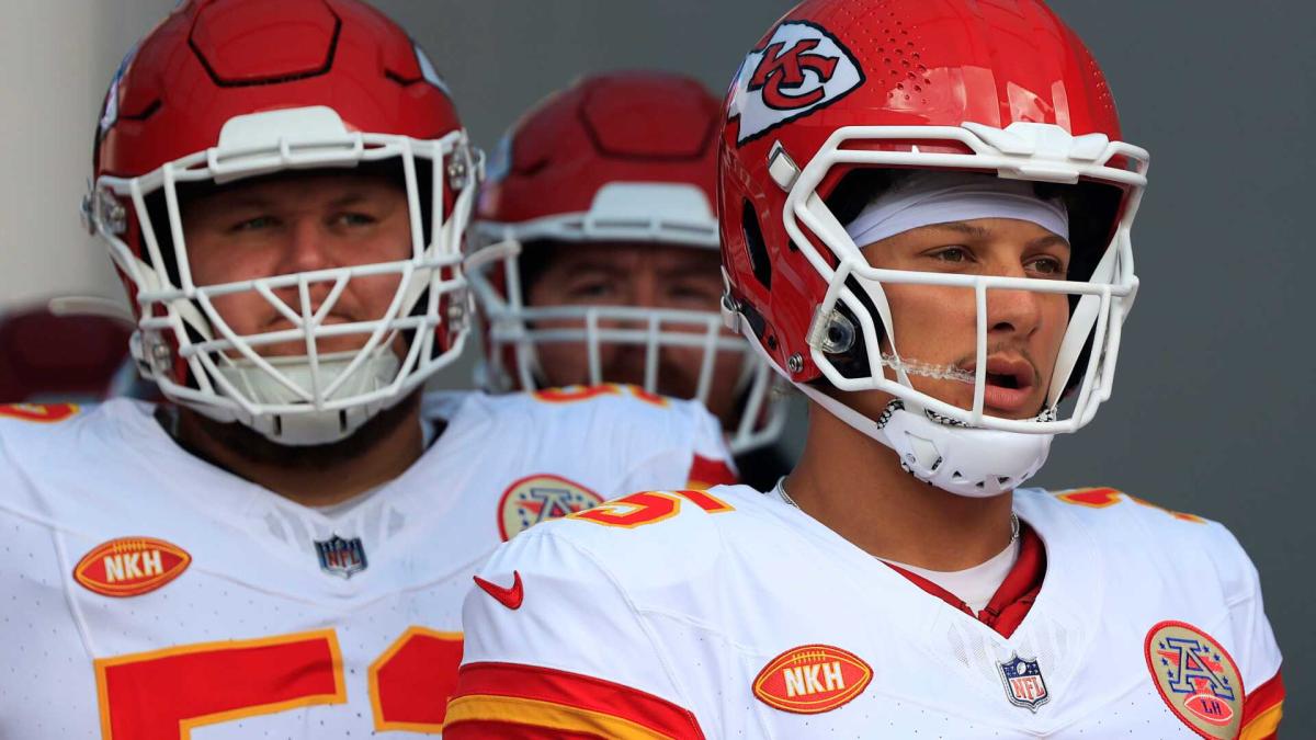 Led by Patrick Mahomes, NFL quarterbacks have entered their transformative  athlete generation