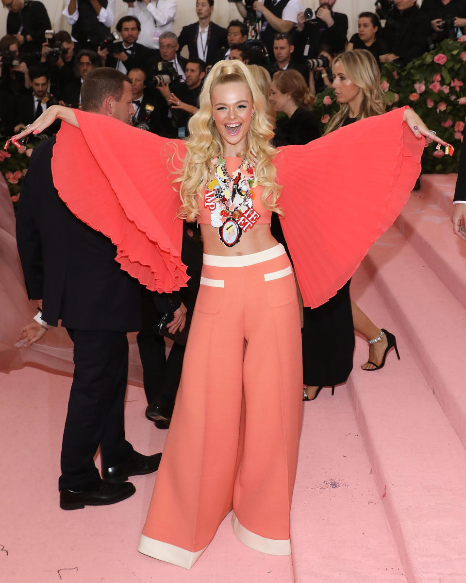 weirdest met gala - Elle fanning