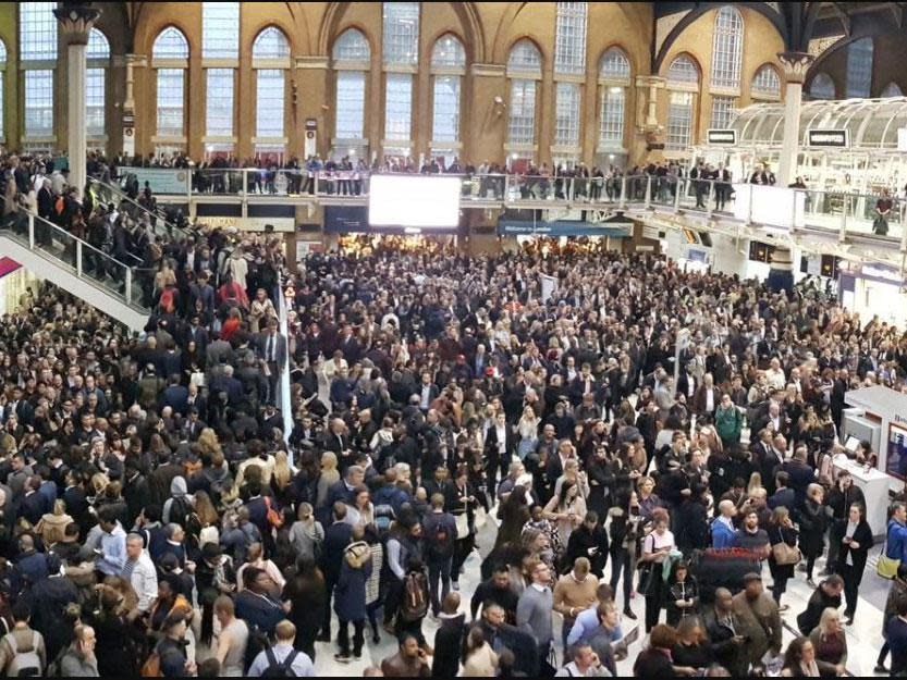 Huge crowds waited in the lobby of Liverpool Street Station (@Gavllen)