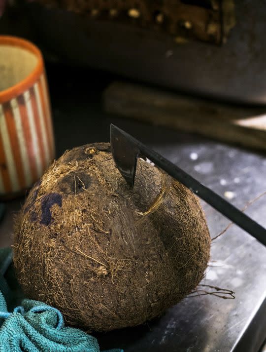 【年糕推薦】半世紀北角老店天然椰子號 100%新鮮椰水做三色年糕