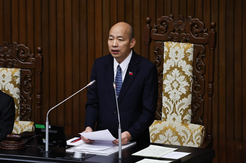 台灣民眾黨團4日在立法院會提案，16日起審查考試院人事同意權案，並交付黨團協商。民眾黨團總召黃國昌7日召集朝野協商，但各黨團並無共識，民眾黨團將發文，請立法院長韓國瑜（圖）召集協商。（中央社資料照）