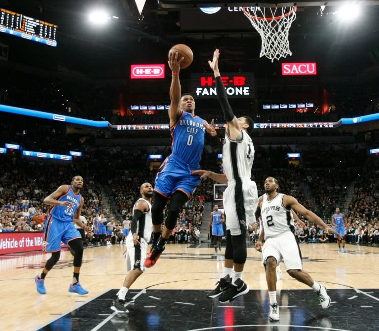 Russell Westbrook scored 29 points as the Oklahoma City Thunder bounced back to beat San Antonio 98-97