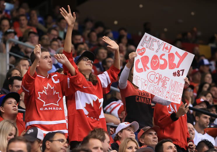 TORONTO, ON - SEPTEMBER 21: Fans cheer on Sidney Crosby #87 of Team Canada during the World Cup of Hockey 2016 at Air Canada Centre on September 21, 2016 in Toronto, Ontario, Canada. (Photo by Vaughn Ridley/World Cup of Hockey via Getty Images)