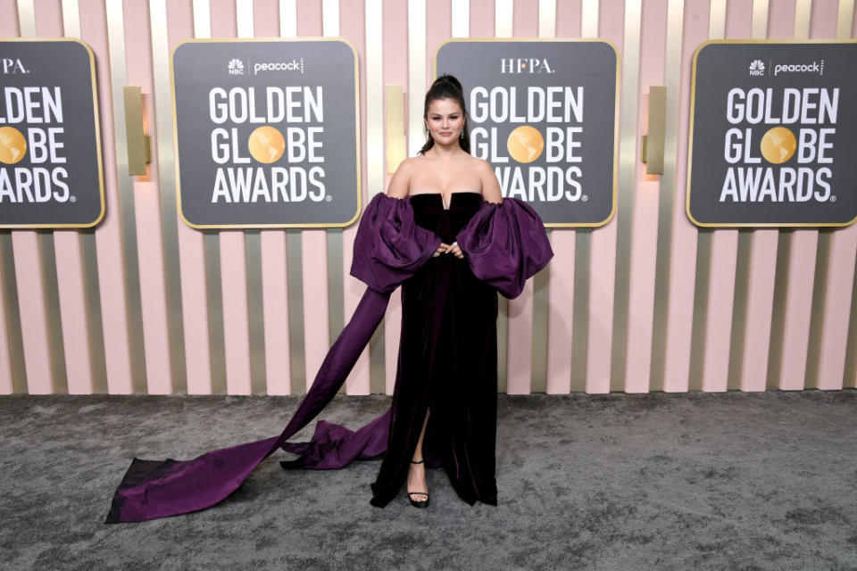 Selena Gomez, valentino, dress, golden globes, red carpet, 