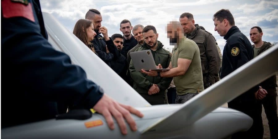 Volodymyr Zelenskyy was presented with a new attack drone model