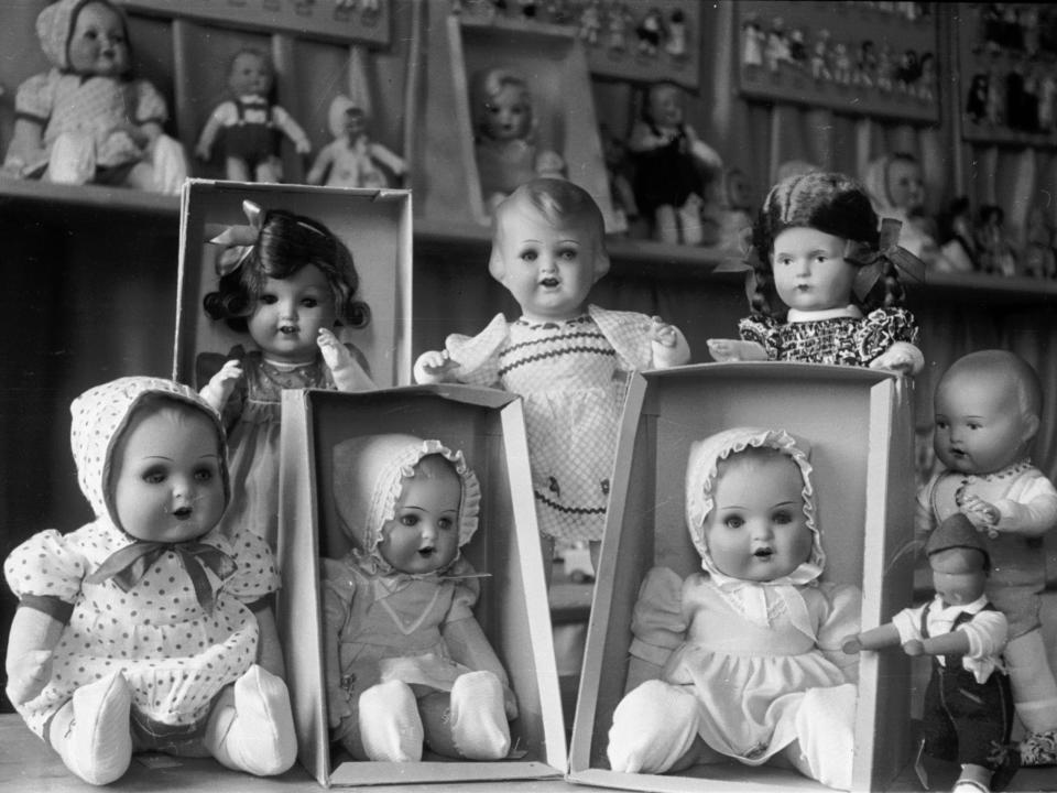 White dolls circa 1950