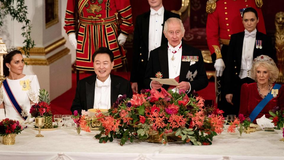 Charles, Camilla and Kate with South Korea's President Yoon Suk Yeol during a State Banquet at Buckingham Palace