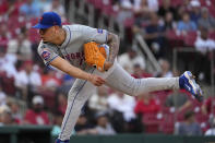 New York Mets starting pitcher Jose Butto throws during the first inning of a baseball game against the St. Louis Cardinals Tuesday, May 7, 2024, in St. Louis. (AP Photo/Jeff Roberson)