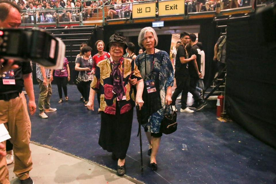 周杰倫的媽媽葉惠美，及94歲的外婆也現身觀賞。