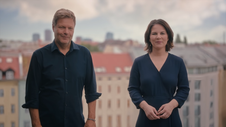 Die Grünen haben ein Lied als Wahlwerbespot vorgestellt. Dafür ernten sie derzeit viel Spott. (Bild: Screenshot/Youtube/BÜNDNIS 90/DIE GRÜNEN)