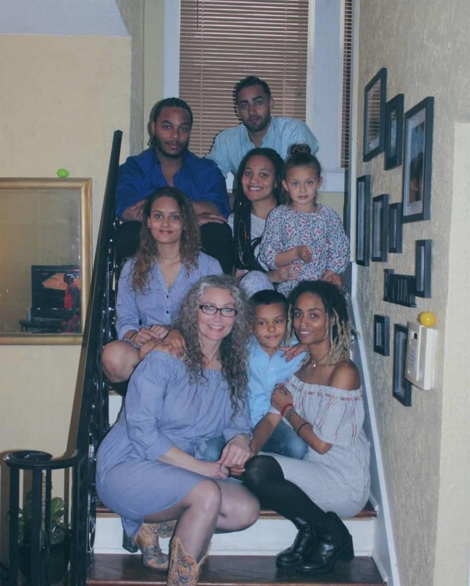 Jordan Harrison with his mother, Stacey Chastain, and siblings Zack Young, Chelsea Young, River Young and Tiffani Harrison, along with his niece and nephew.