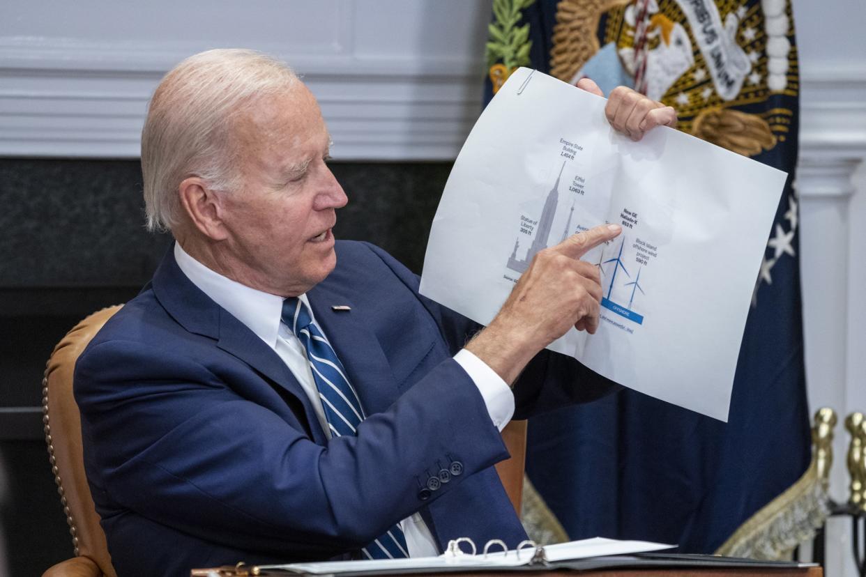 Presidente Biden acusado por restringir el derecho constitucional al porte de armas. (Foto: EFE)