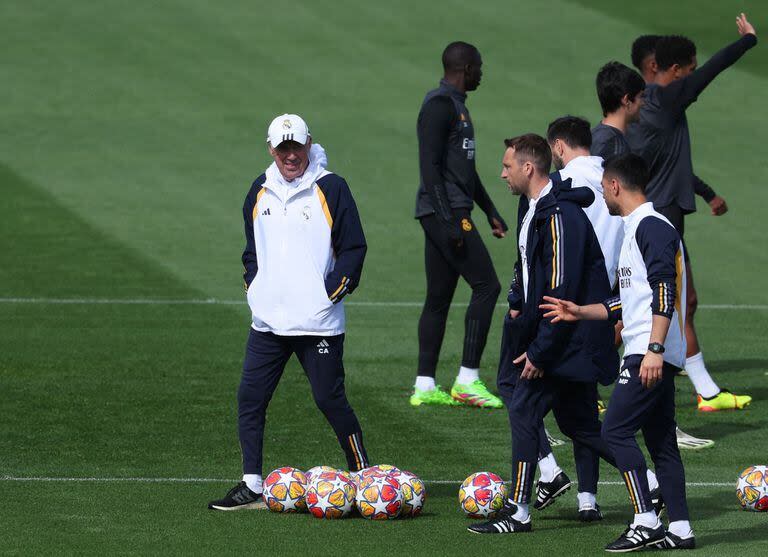 Sonrisas, en la última práctica de Real Madrid