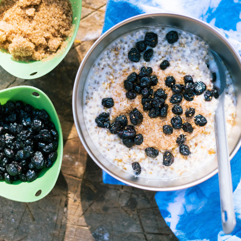 Overnight Oats with Blueberries